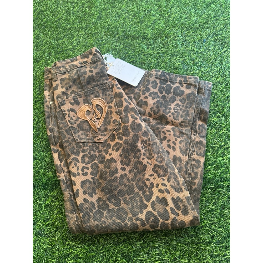 NWT Aelfric Eden Jeans Women's leopard Print denim Flare Leg Size 28